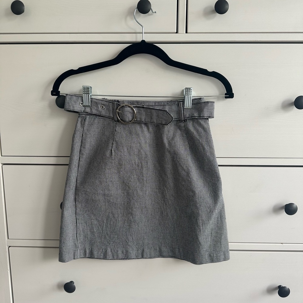 Classic Gray Checkered Skirt with Belt